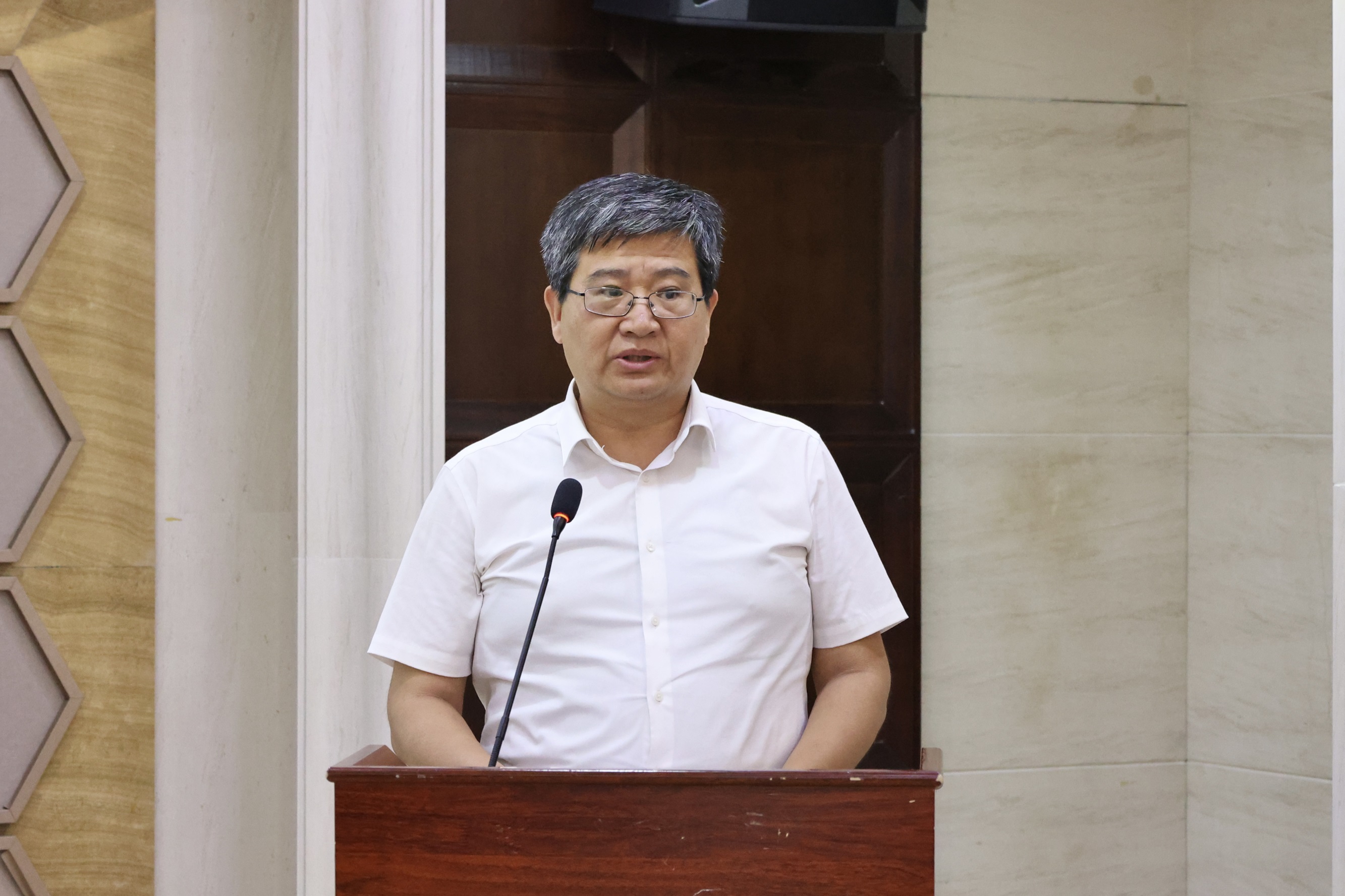 胡笑涛介绍成人影视片
基本情况.jpg